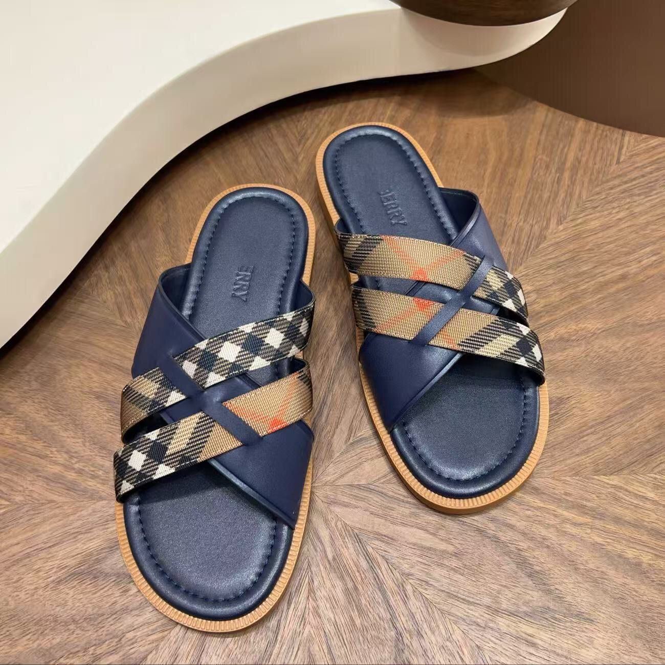 【#A628】Vintage Plaid Cross Strap Slide Sandals, Unisex Soft Leather Anti-slip Flat Outdoor Slippers