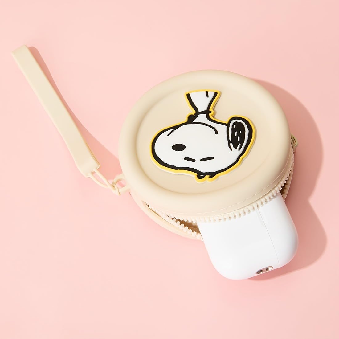 HOTMINISO Snoopy Stitch Character Silicone Coin Purse with Wrist Strap, Beige, Round Pouch (Snoopy)