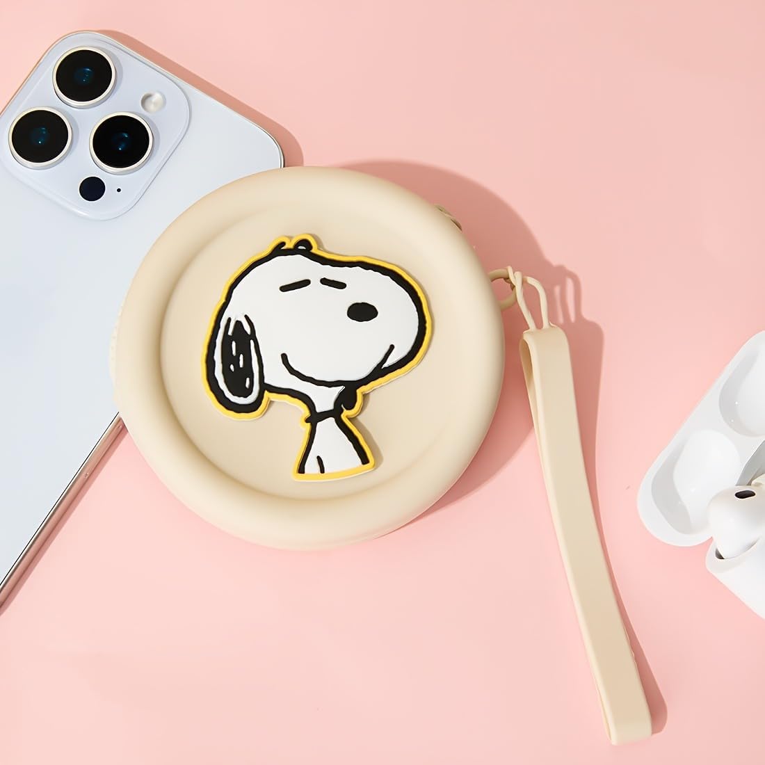 HOTMINISO Snoopy Stitch Character Silicone Coin Purse with Wrist Strap, Beige, Round Pouch (Snoopy)