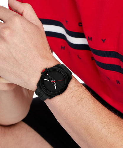 HOTTommy Hilfiger Men's 3-Hand Quartz Watch – Casual Sport Style, Silicone Strap, Water-Resistant to 50 Meters, Everyday Fashion Wristwatch, Gift for Him - 44mm