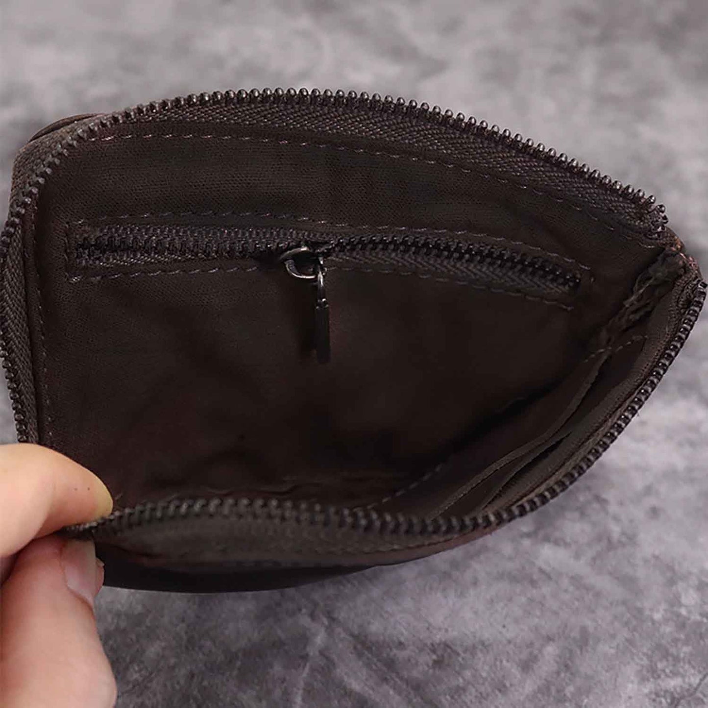 HOTMedieval Pouch, Mini Genuine Leather Coin Pouch Genuine Cowhide Handcrafted Keychain Coin Organizer Zipper Coin Pouch with Card Slot Credit Card Holder Keychain Coin Purse (Black)