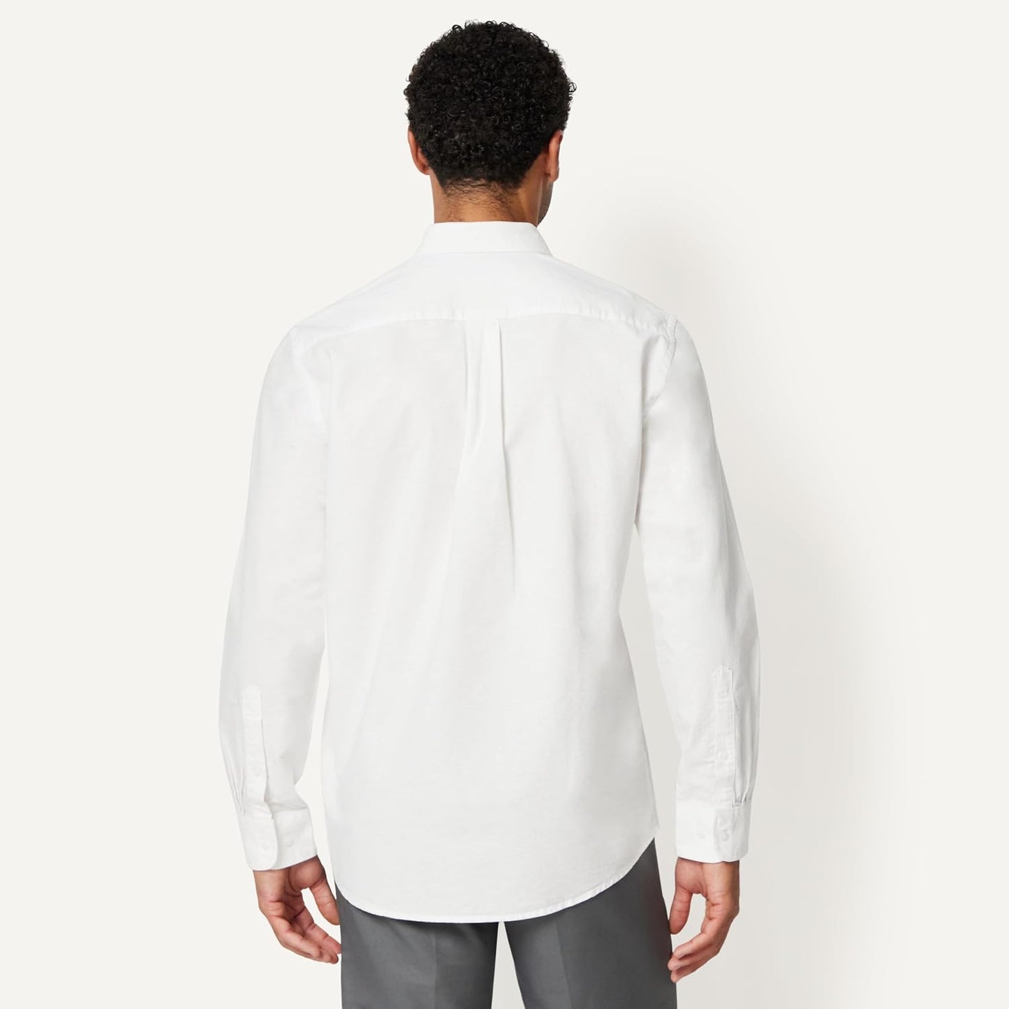 HOTAmazon Essentials Men's Long-Sleeve Pocket Oxford Shirt