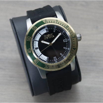HOTInvicta Men's Specialty Silicone Quartz Watch