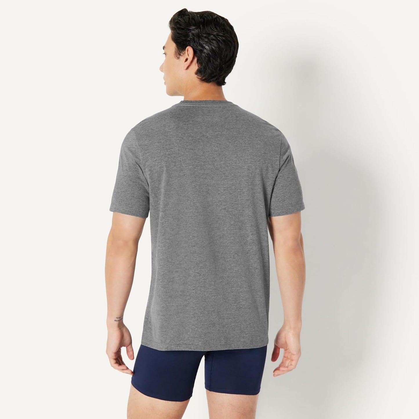 HOTAmazon Essentials Men's Regular-Fit Short-Sleeve T-Shirt, Pack of 6