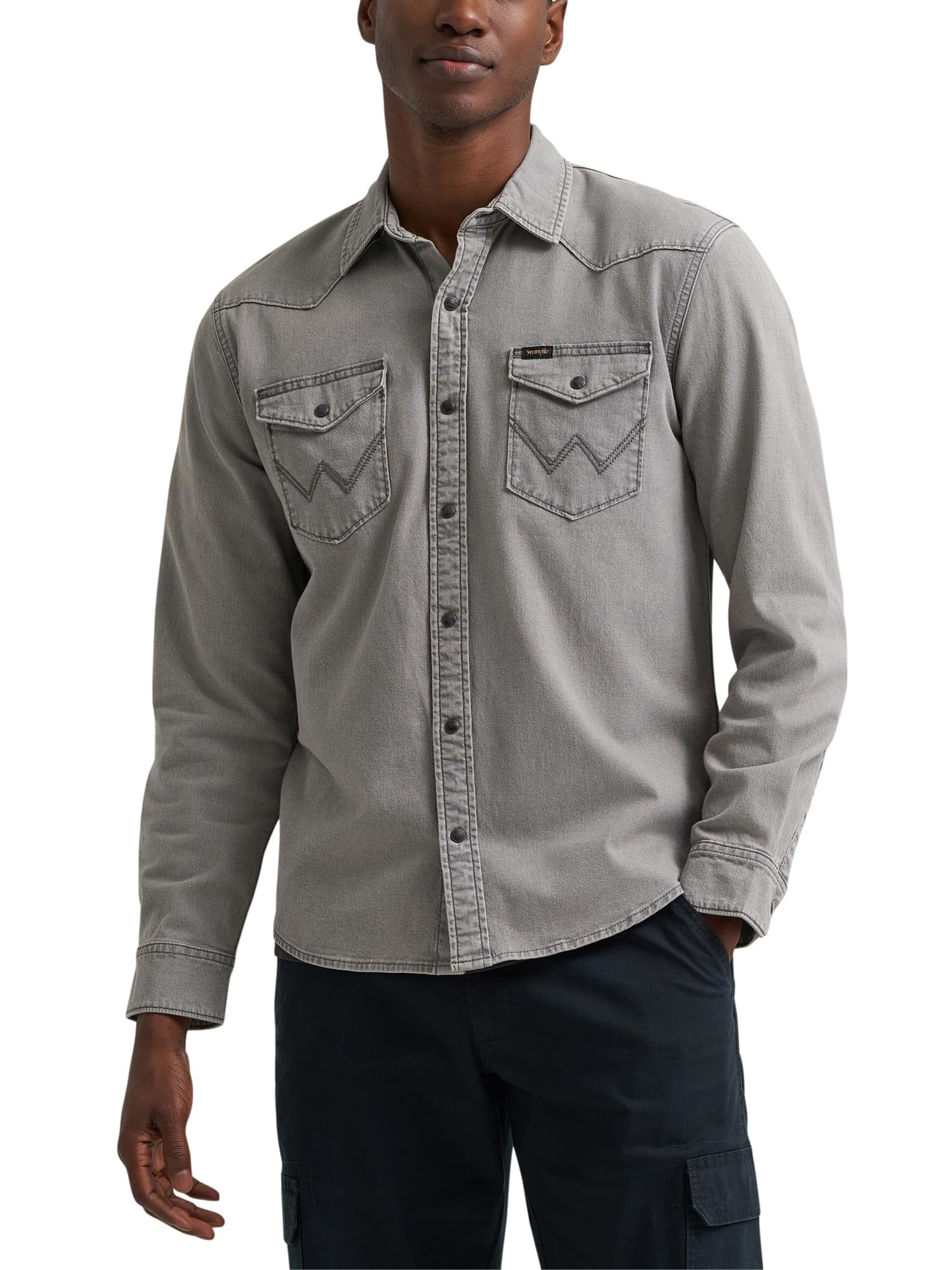 HOTWrangler Men's Iconic Regular Fit Snap Shirt