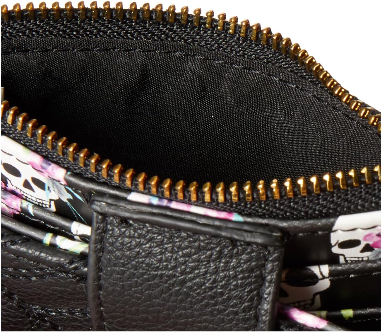 HOTBetsey Johnson Spider Bifold Wallet