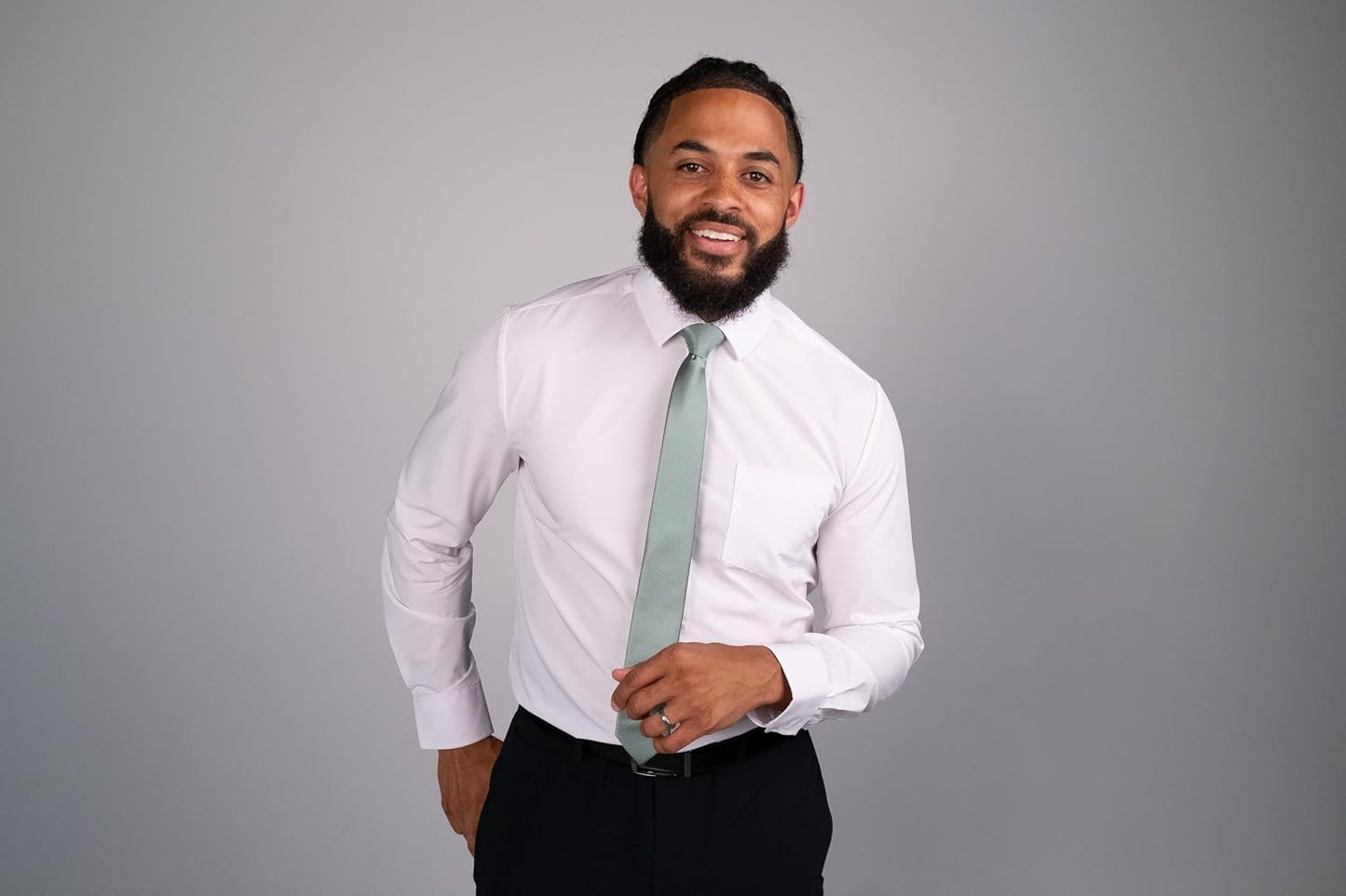 HOT&COLLAR Mens Long Sleeve White Dress Shirt, Slim and Athletic Fit | 4 way stretch, wrinkle resistant, breathable, recycled fabric blend, machine washable, office and church ready