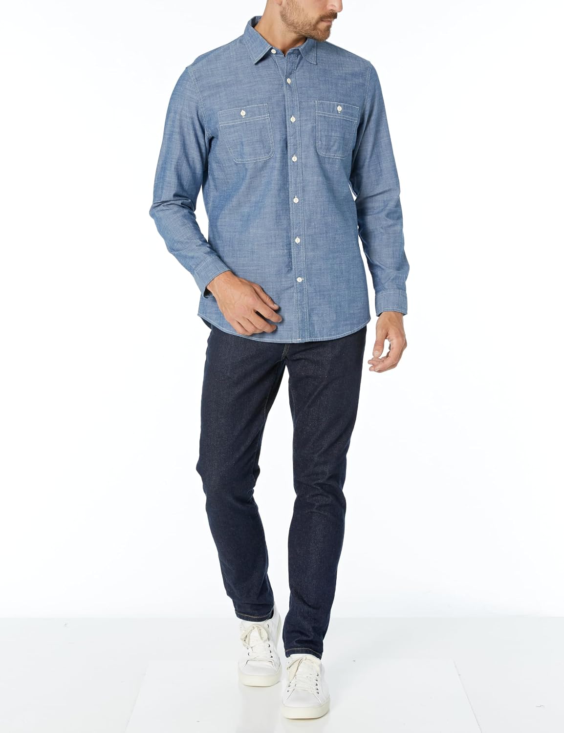 HOTAmazon Essentials Men's Regular-Fit Long-Sleeve Lightweight Cotton Chambray Shirt with Pockets