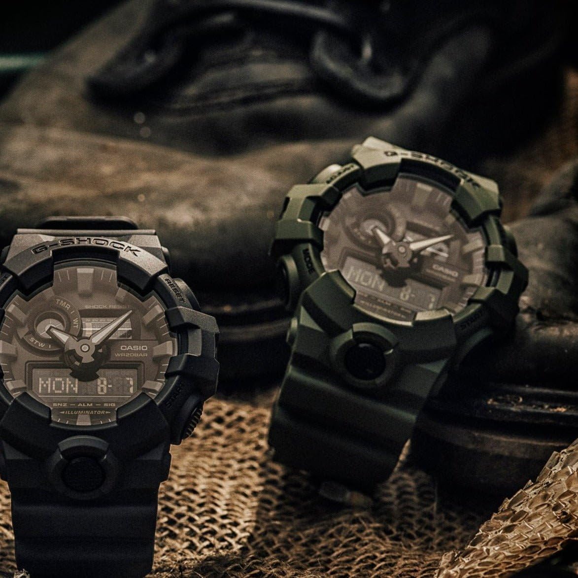 HOTCasio Men's 700UC Series G-Shock Quartz 200M WR Shock Resistant Resin Strap and Case