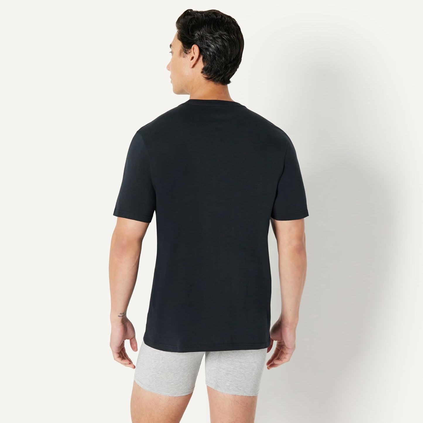 HOTAmazon Essentials Men's Regular-Fit Short-Sleeve T-Shirt, Pack of 6