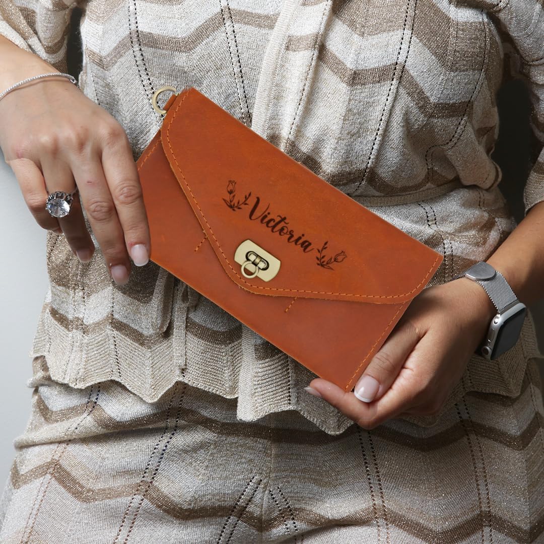 HOTPersonalized Leather RFID Wallet for Women – Customizable with Couple Names and Special Messages – Elegant Gift for Girlfriends, Mothers, and Women – Ideal Gift for Valentine’s Day and Mother’s Day
