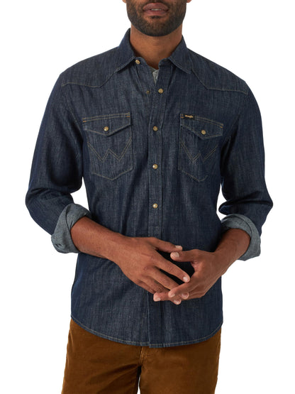HOTWrangler Men's Iconic Regular Fit Snap Shirt
