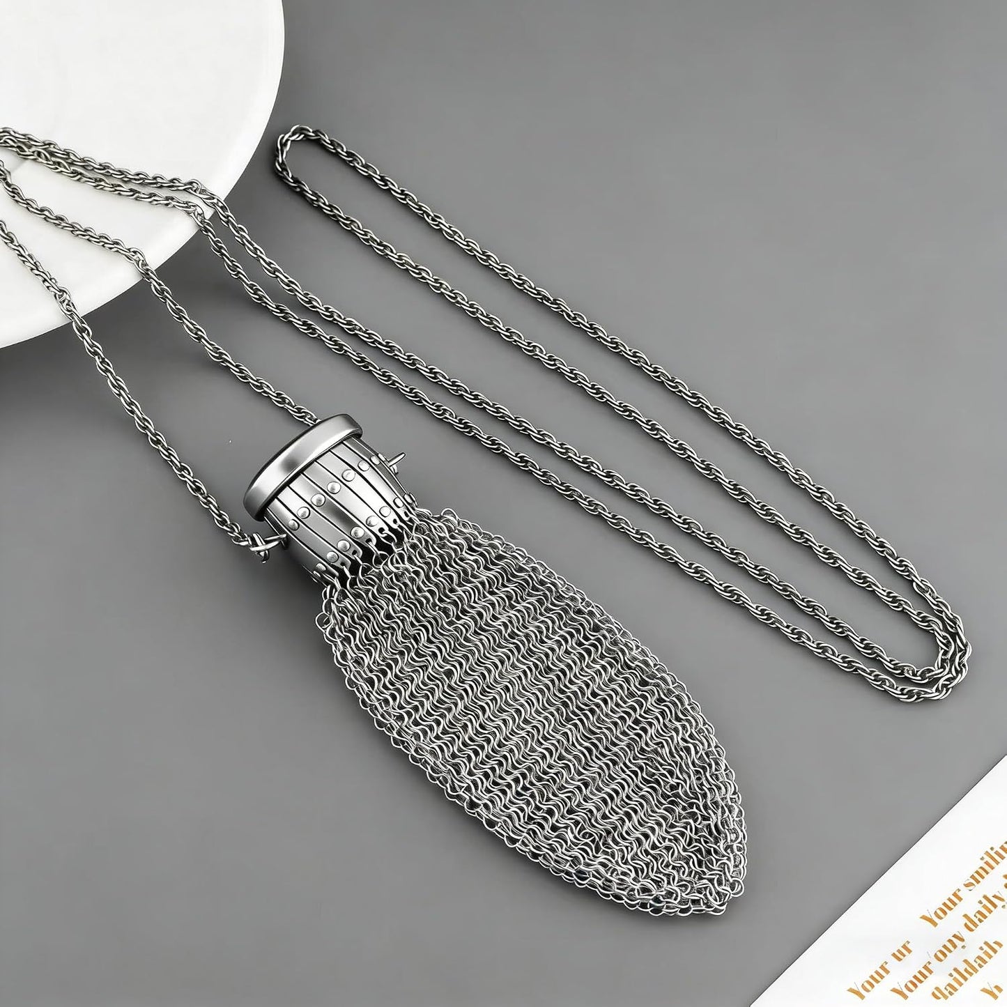 HOT1920's English Vintage Coin Purse, Handade Chain Metal Mesh Wallet for Coins, Dice, Jewelry, Cosmetics, Mini Vintage Double Mesh Coin Holder Pouch, Antique Coin Purse Wallet Ideal for Party