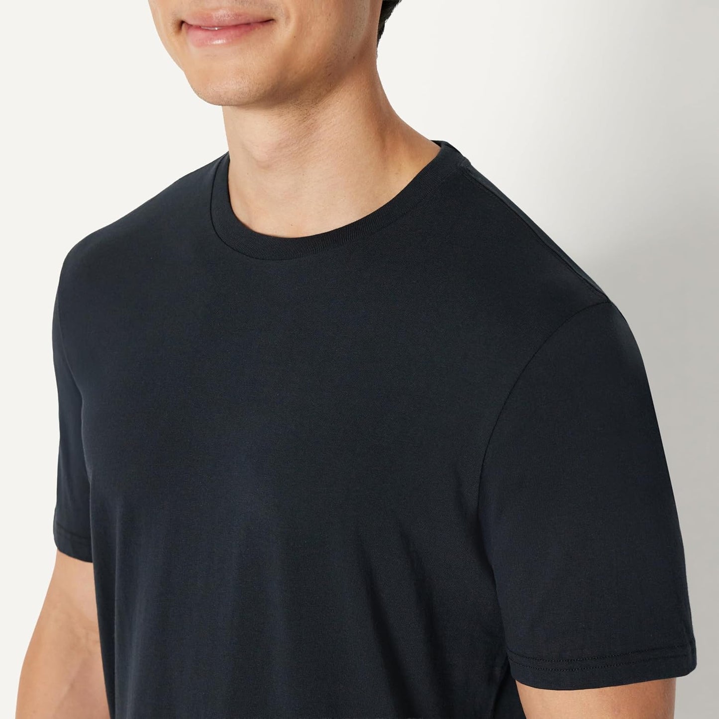 HOTAmazon Essentials Men's Regular-Fit Short-Sleeve T-Shirt, Pack of 6