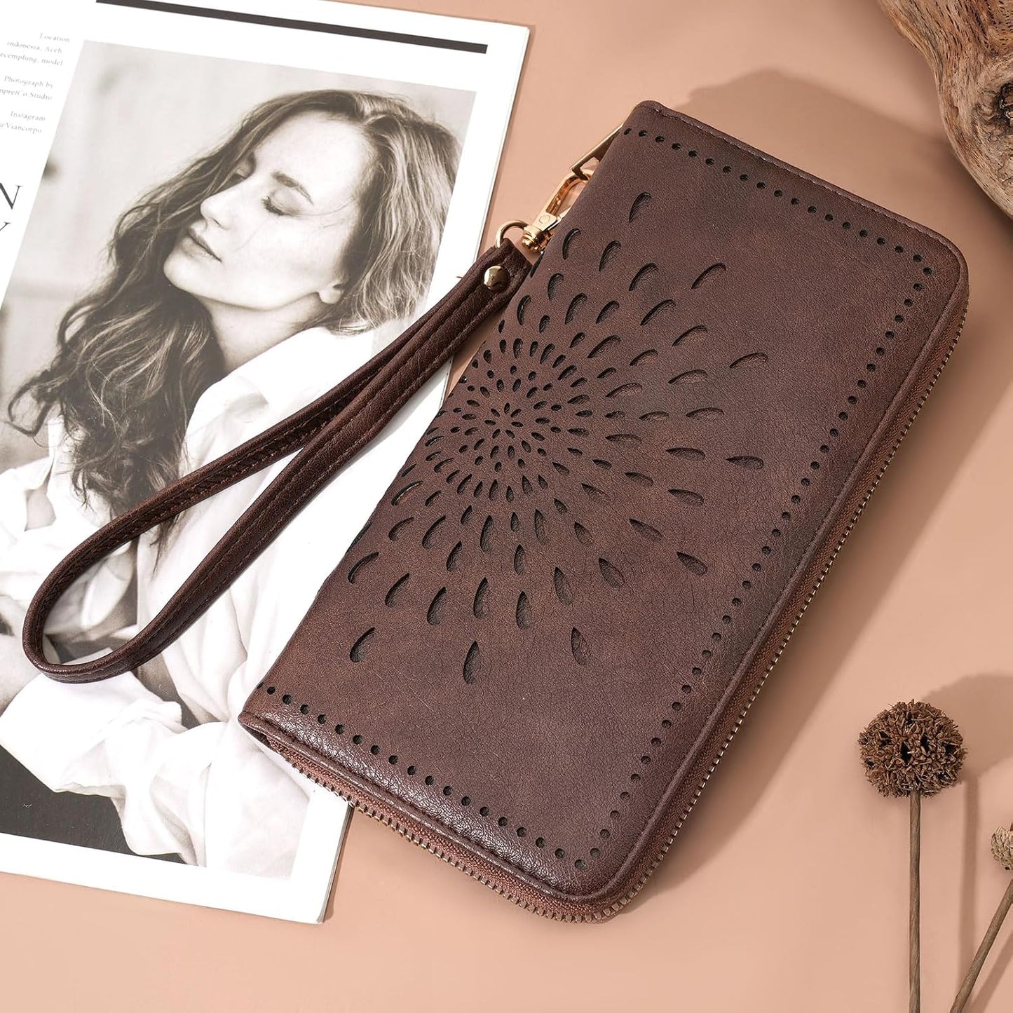 HOTAPHISON Wallet Women Large Capacity Clutch Purse For Ladies Card Holder RFID Wristlet Phone Zipper Coin Travel Pocket