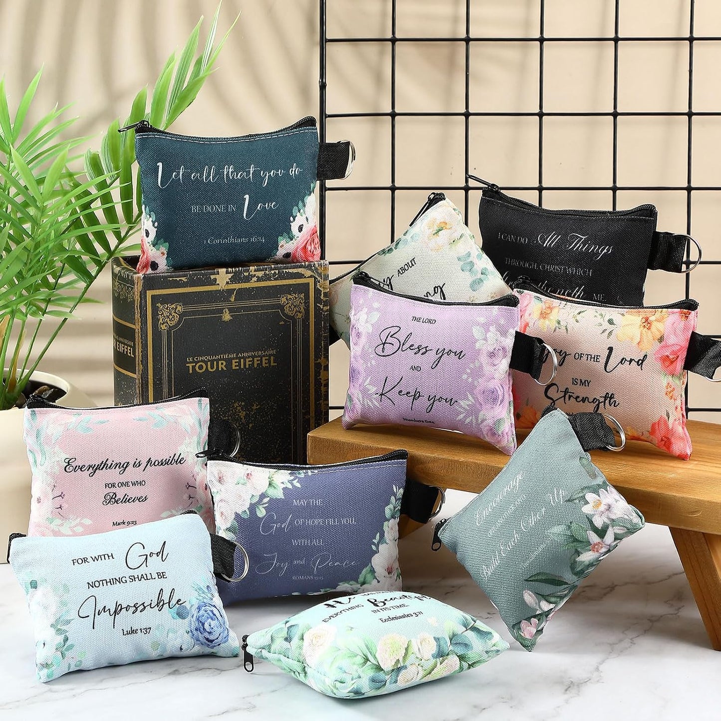 HOT60pcs Christian Small Coin Purse for Women Christian Compact Mirrors Bulk Inspirational Bible Verse Mini Pouches Purse Makeup Mirror Gift for Easter Religious Baptism Travel Church Party