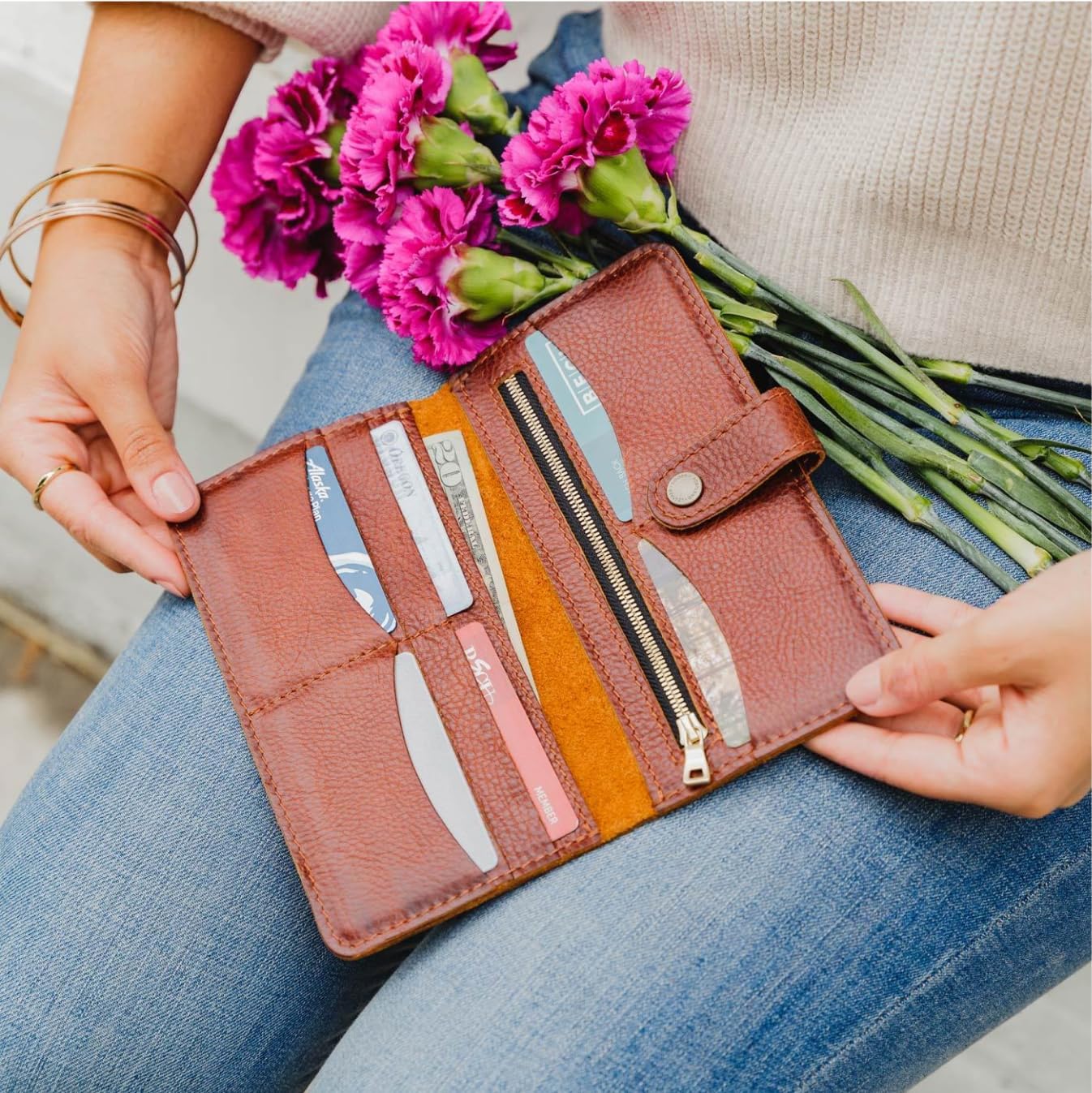 HOTPortland Leather Goods Women's Bifold Wallet – Slim Design with Secure Snap, 8 Card Slots & Interior Zipper Pocket – Nutmeg
