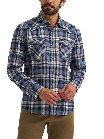 HOTWrangler Men's Iconic Regular Fit Snap Shirt