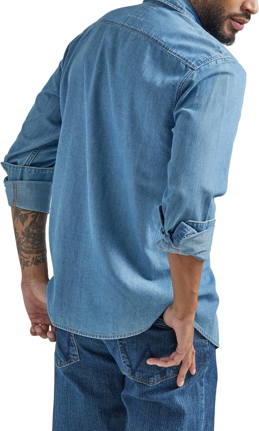 HOTWrangler Men's Iconic Regular Fit Snap Shirt