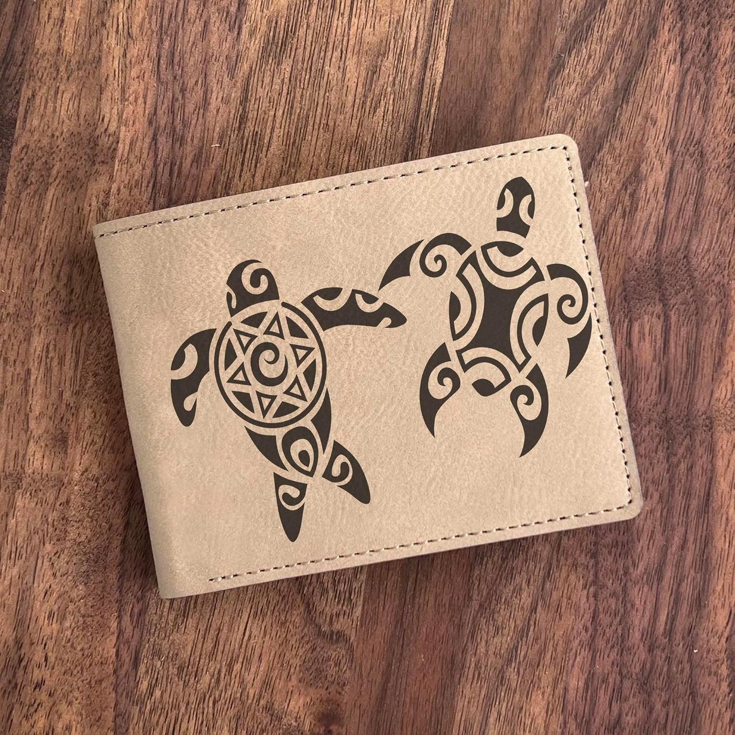 HOTHawaii Turtle Leather Wallet: Unique Island Design Gift - Perfect for Mom, Dad, Friend, Sister on Christmas, Birthday, Vacations