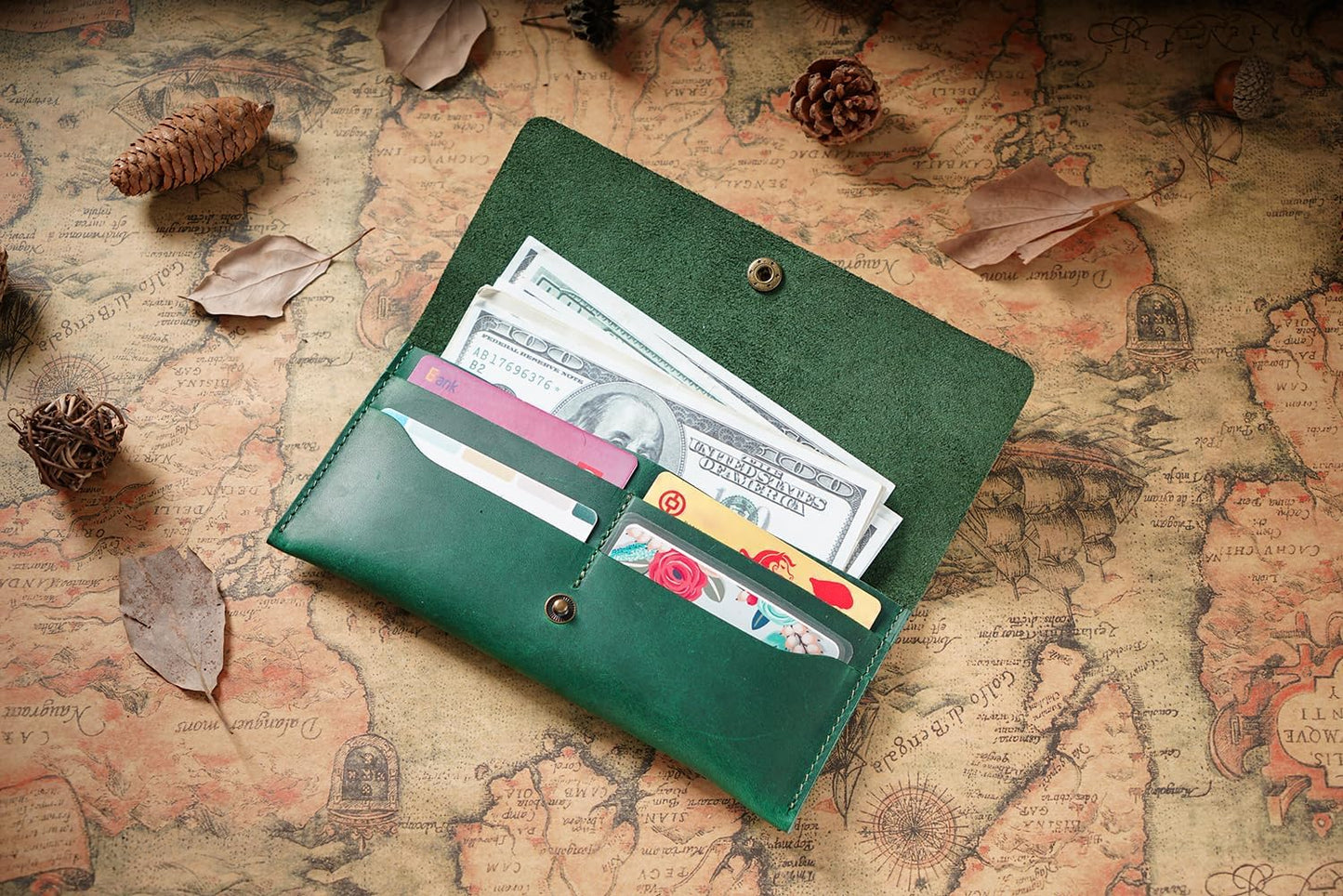 HOTHIFA Leather Wallet Women, Purses for Women - Soft Touch Rustic Leather, Retro Style, 4 Card Pockets with Cash Slot, Compact Convenience and Ideal Gift - Wallets for Women, Womens Wallet