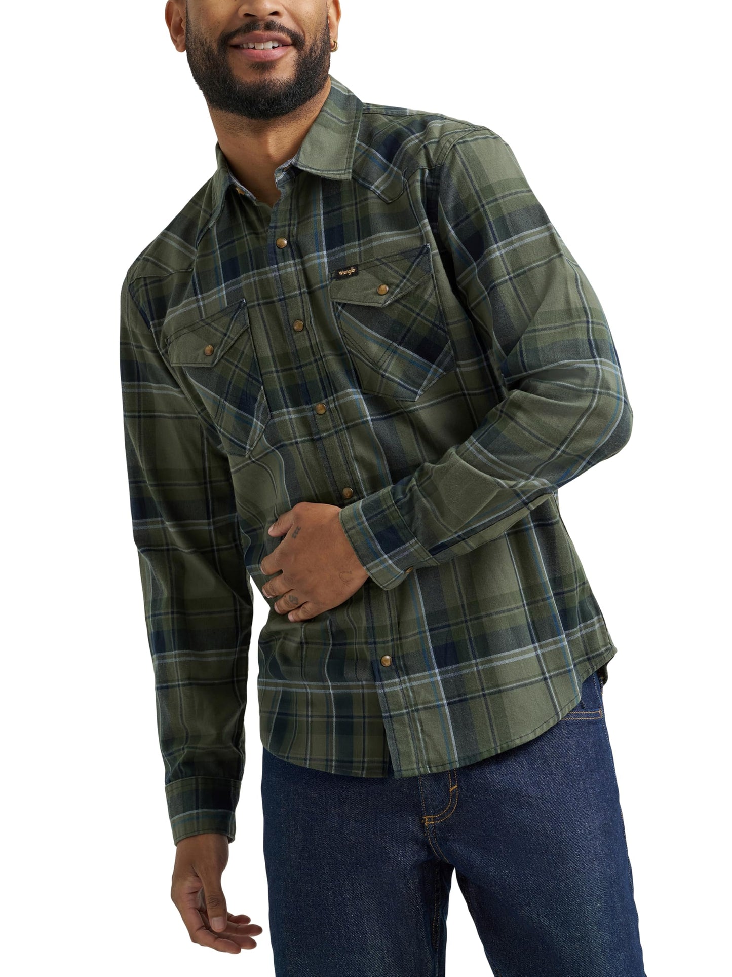 HOTWrangler Men's Iconic Regular Fit Snap Shirt