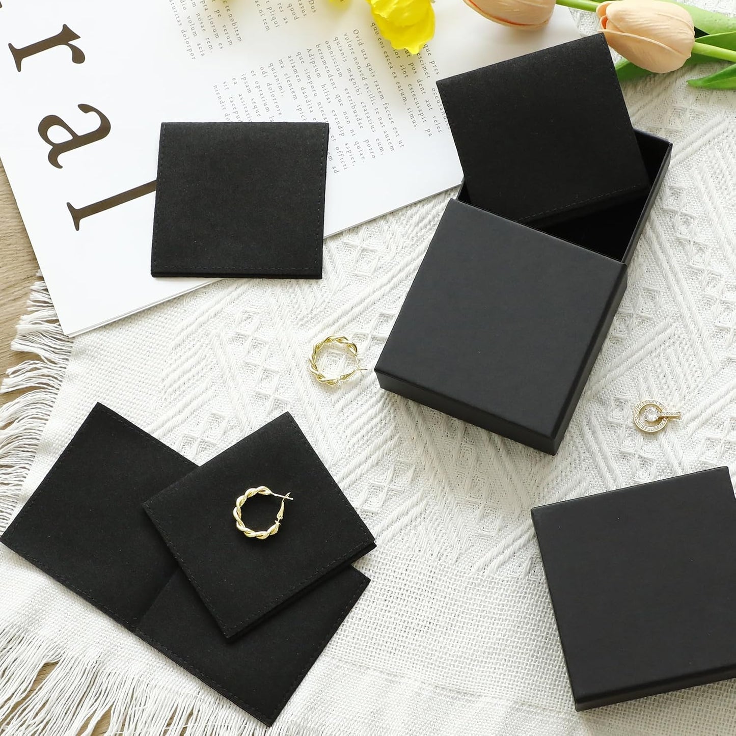 HOT40pcs Black Microfiber Jewelry Pouch 8 x 8cm Jewelry Packaging Bag Envelope Style Luxury Small Favor Bags Jewelry Gift Bags for Earrings Necklaces Bracelet Ring
