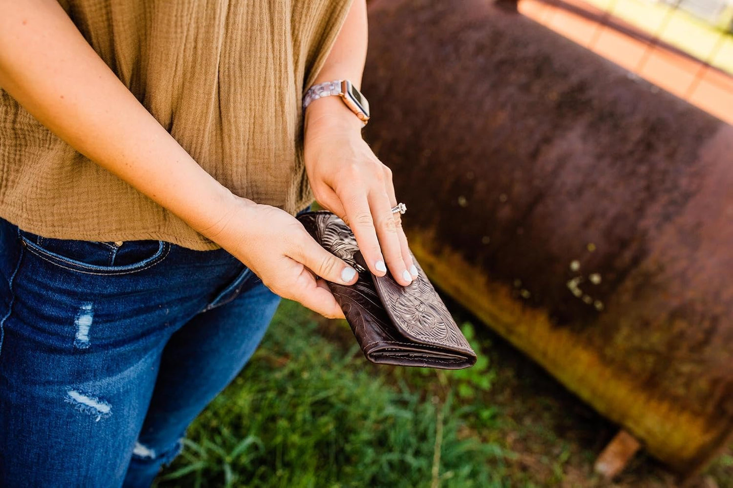 HOTAmerican West Hand Tooled Handcrafted 100% Genuine Leather Tri-Fold Wallet for Women | Credit Card Slots Cash Pocket and Clear ID Holder | Western (Dark Brown)