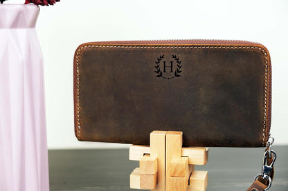HOTCustom Women Leather Wallet Personalized Engraved Clutch with Zipper Handmade Crazy Horse Leather Purse (Brown)