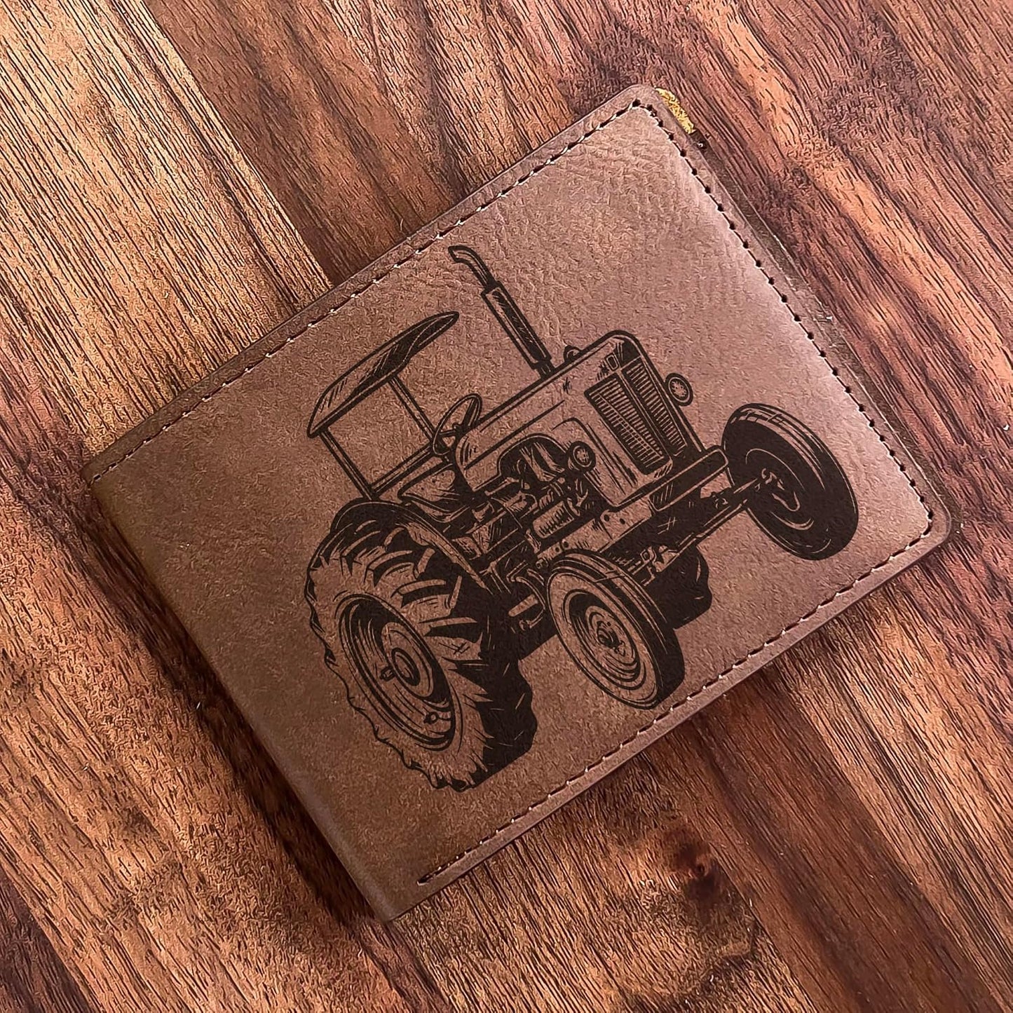 HOTFarm Tractor Engraved Wallet: For the Farmer at Heart - Ideal for Dad, Uncle, Grandfather on Birthday, Father's Day, Christmas