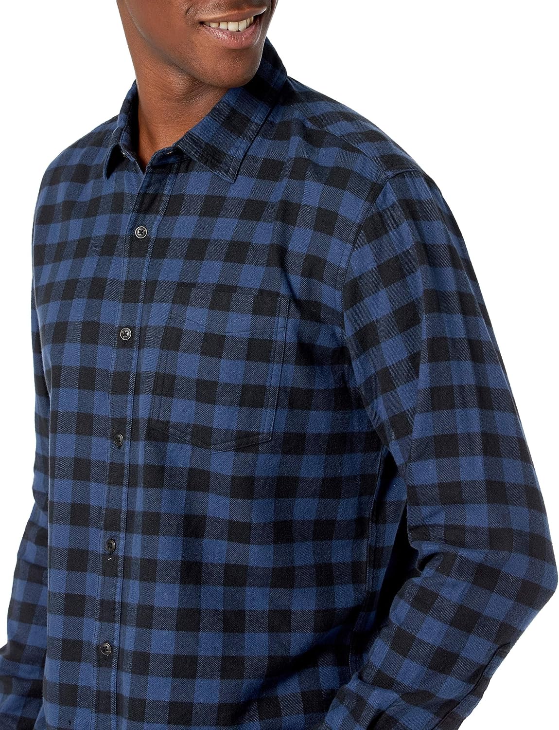 HOTAmazon Essentials Men's Regular Fit Long-Sleeve Flannel Shirt, Soft Brushed Cotton, Lightweight yet Warm