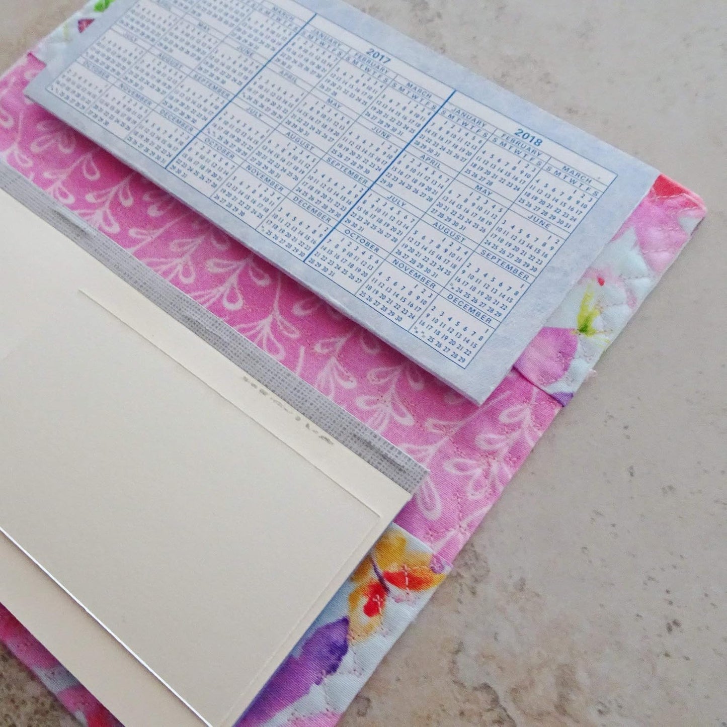 HOTCheckbook Cover - Billfold Wallet - Pink Floral Fabric Checkbook Organizer