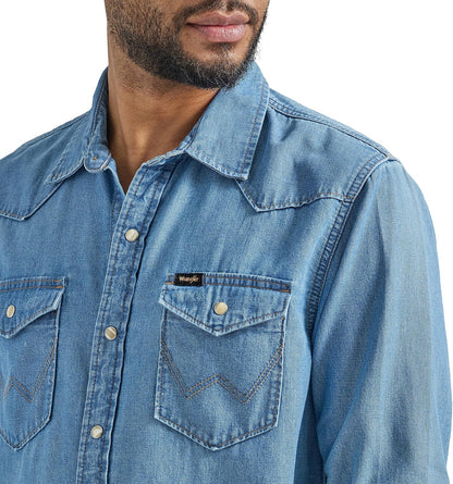 HOTWrangler Men's Iconic Regular Fit Snap Shirt