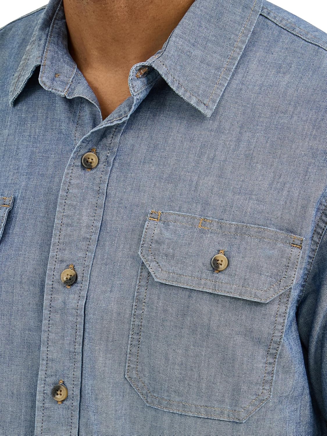 HOTWrangler Authentics Men's Short Sleeve Classic Woven Shirt