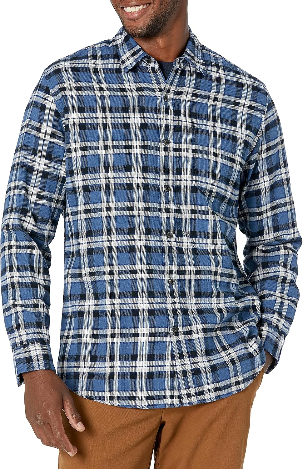 HOTAmazon Essentials Men's Regular Fit Long-Sleeve Flannel Shirt, Soft Brushed Cotton, Lightweight yet Warm