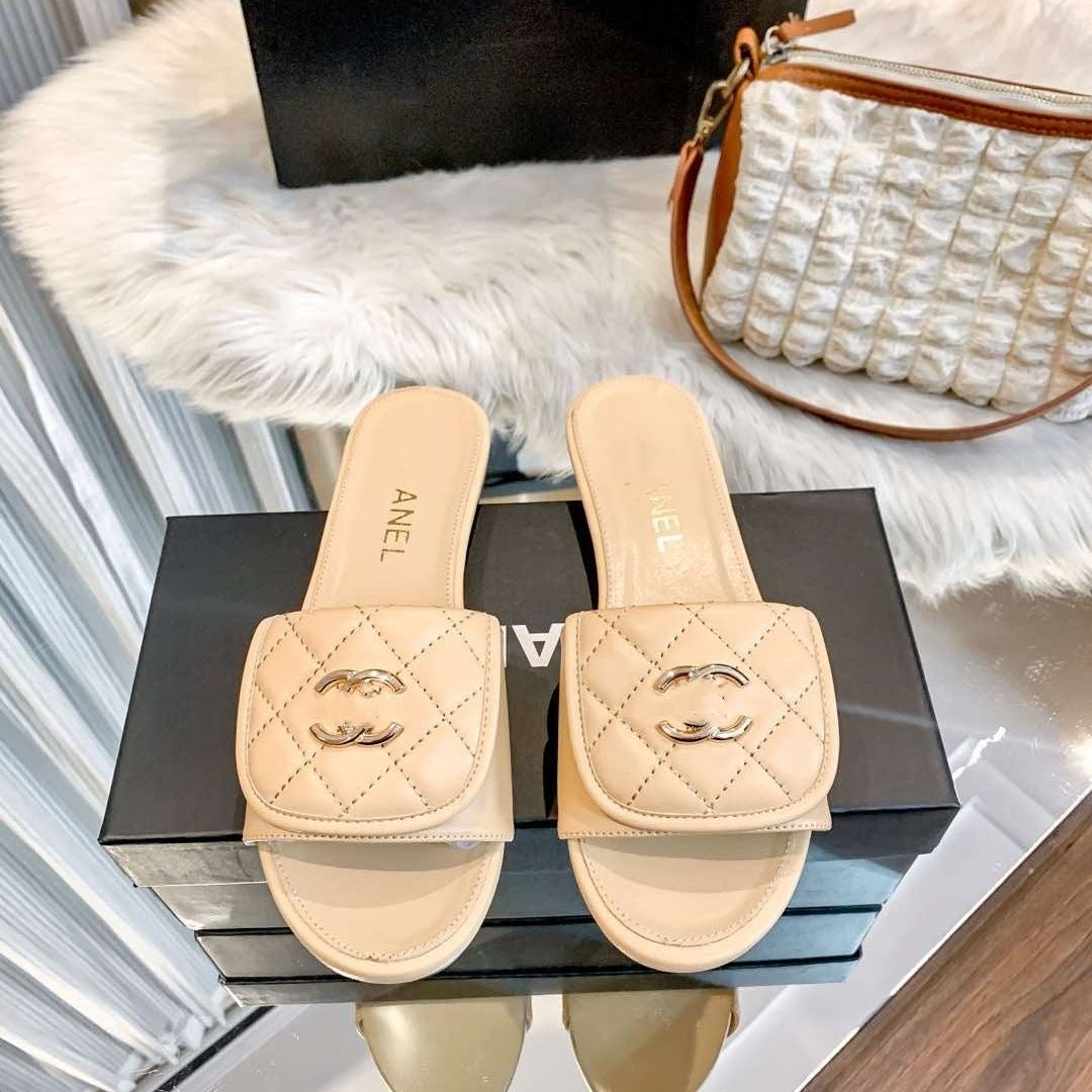 Quilted Leather Slide Sandals with Double Logo Detail