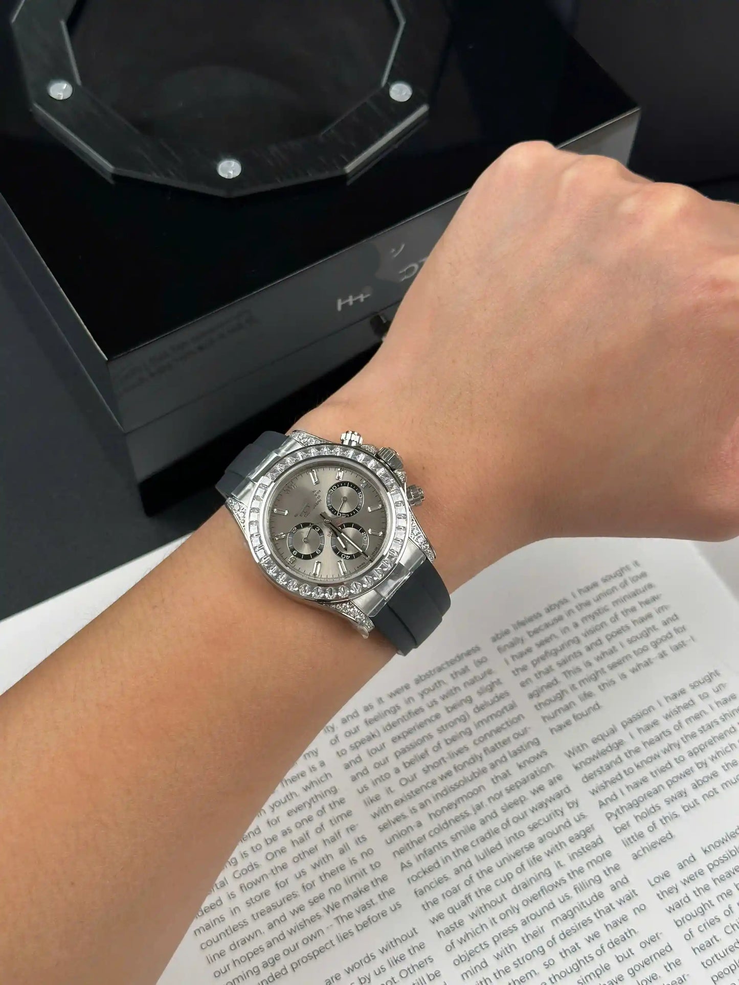 Men's Chronograph Watch With Diamond Bezel And Rubber Strap