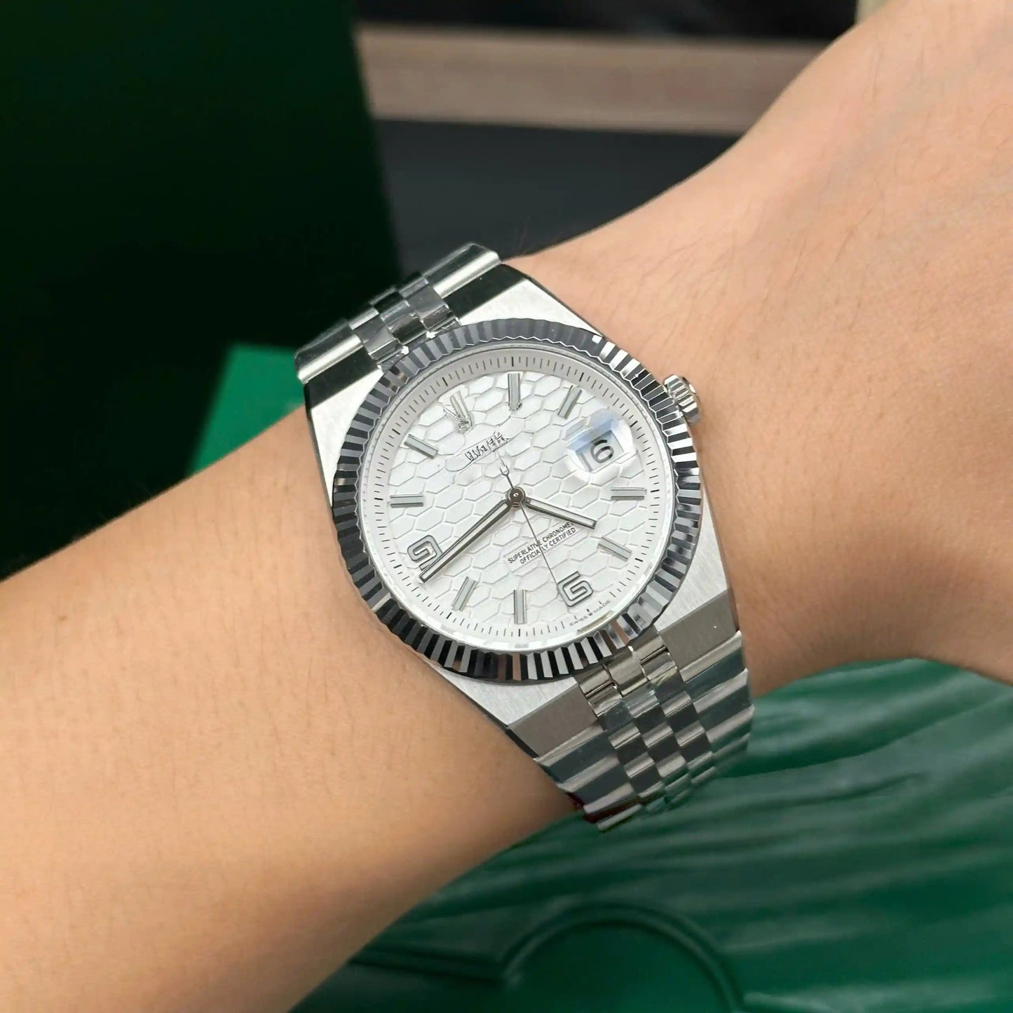 Men's Automatic Mechanical Watch With Honeycomb White Dial
